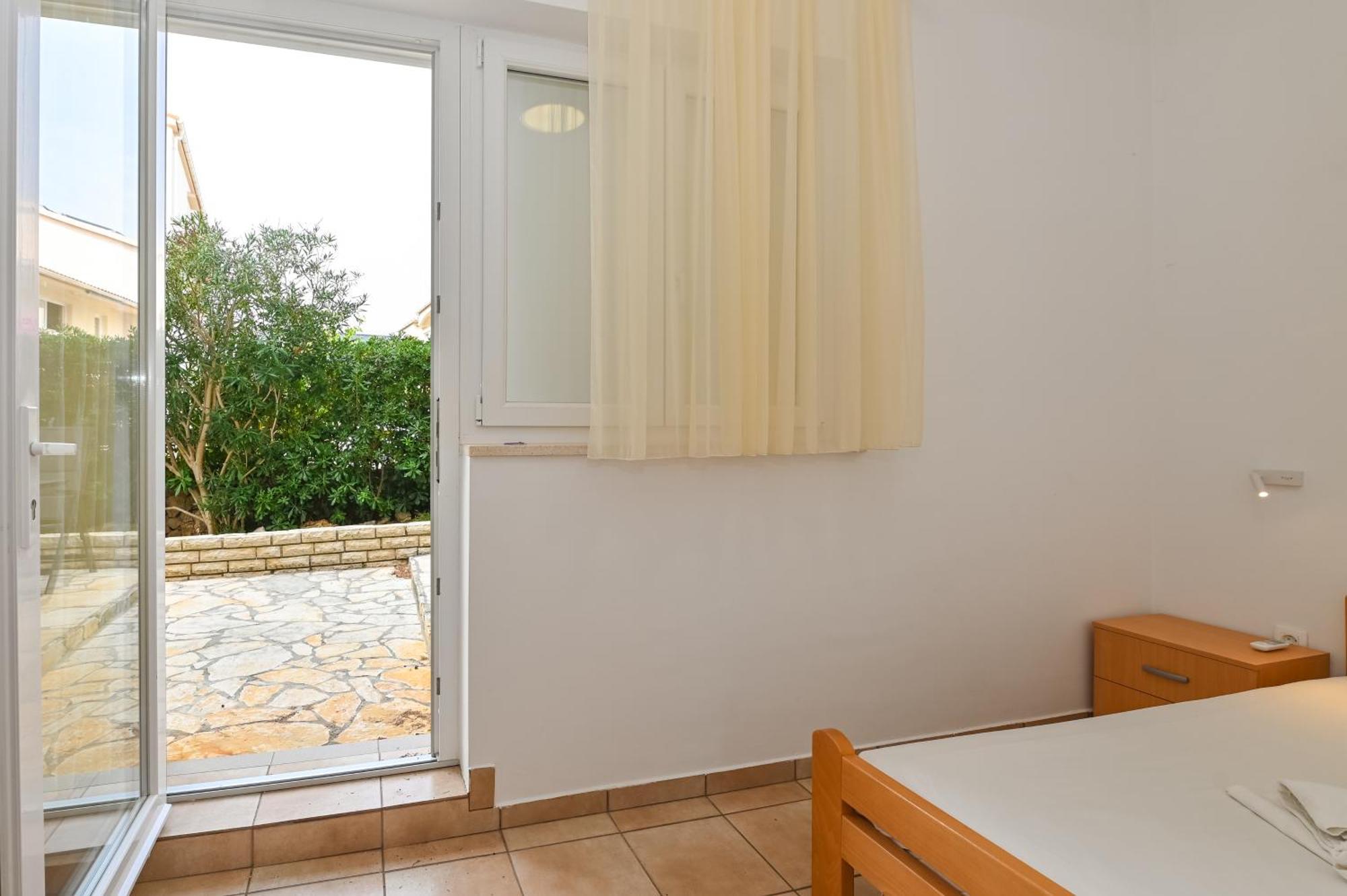 Seagull Pool Apartments & Studios Novalja Habitación foto