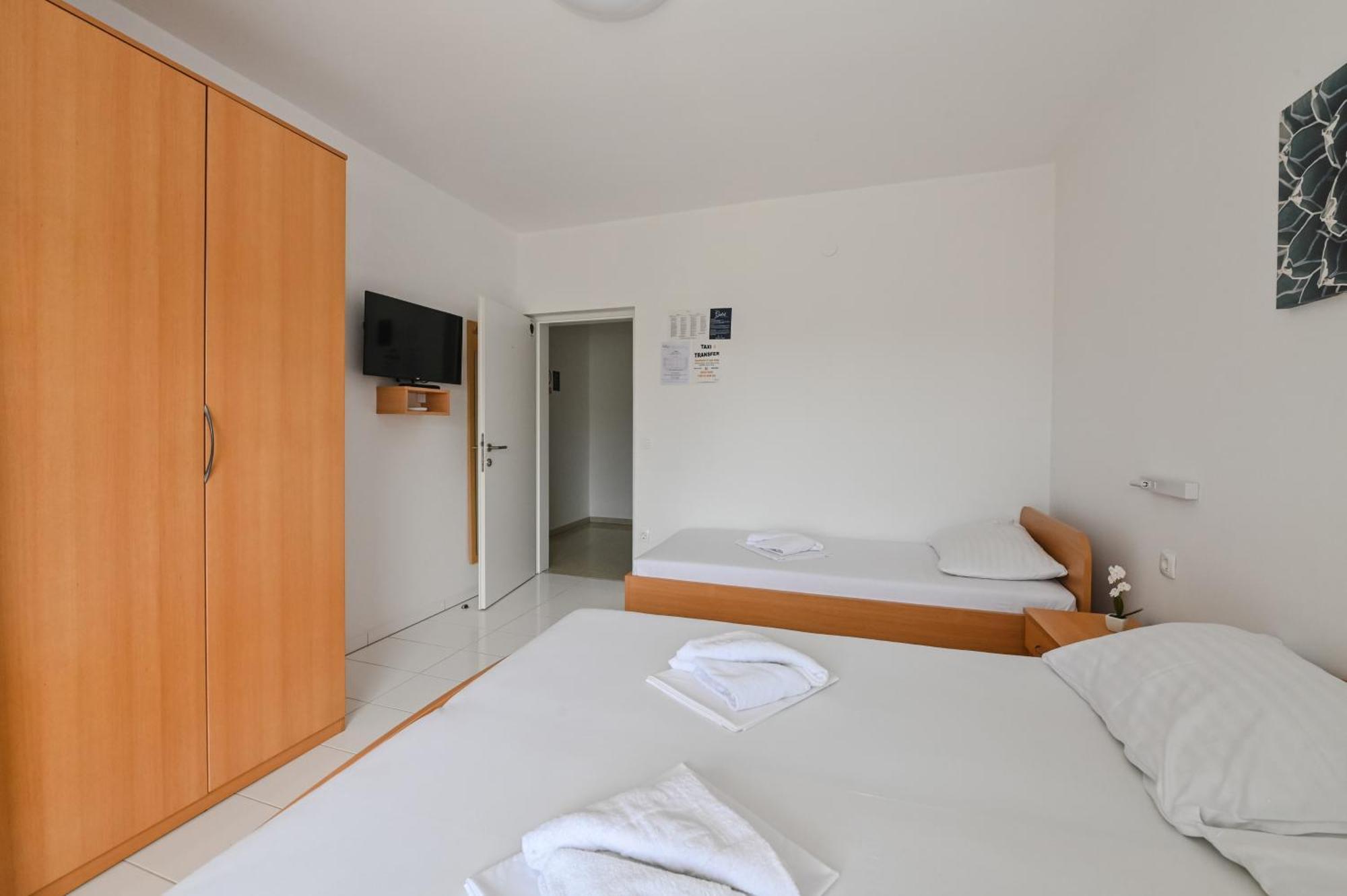 Seagull Pool Apartments & Studios Novalja Habitación foto