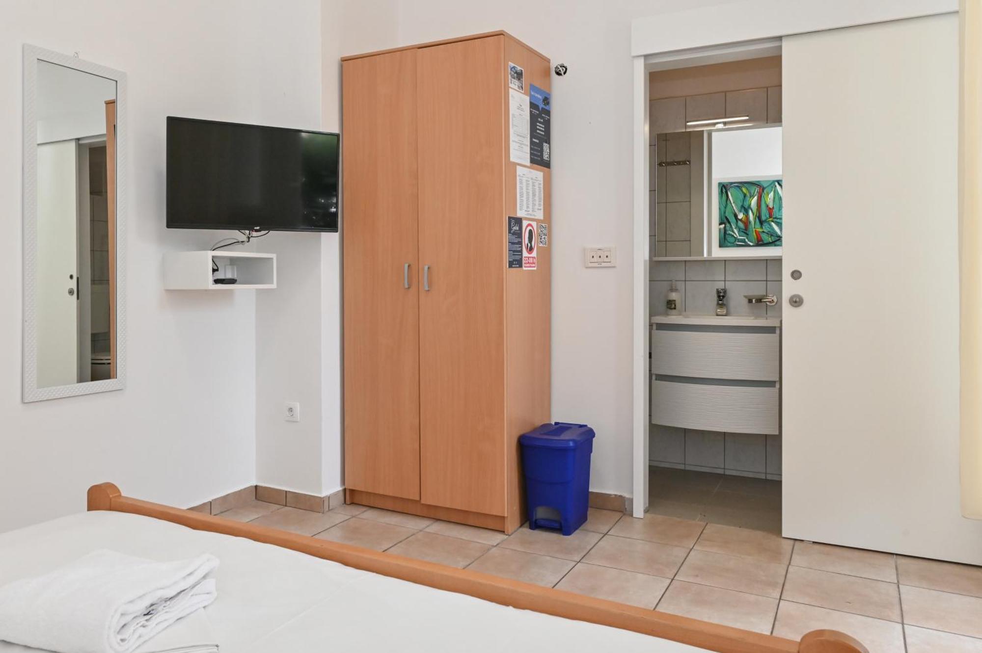 Seagull Pool Apartments & Studios Novalja Habitación foto