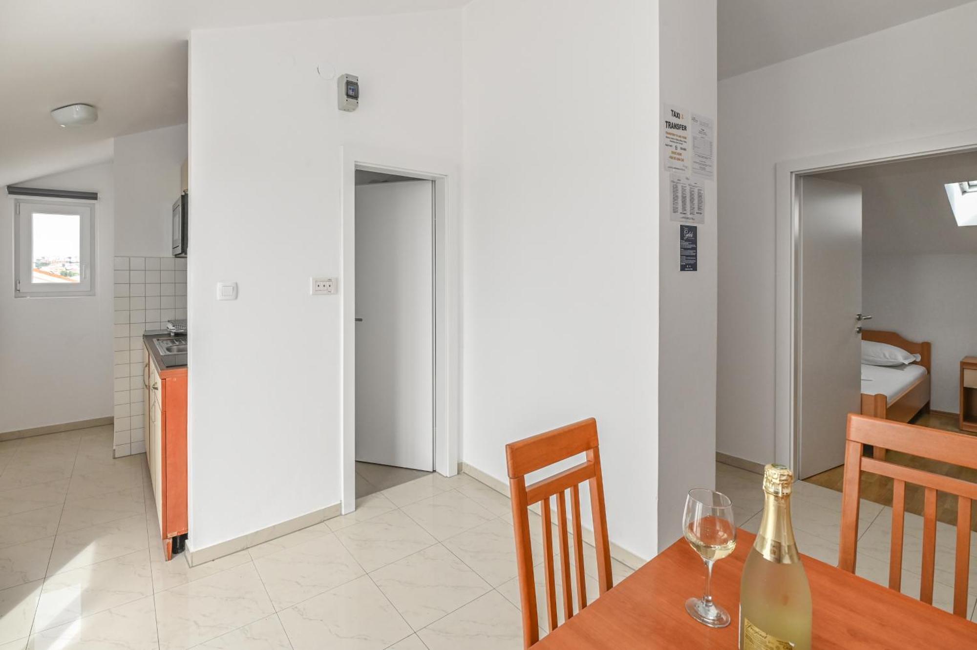 Seagull Pool Apartments & Studios Novalja Habitación foto