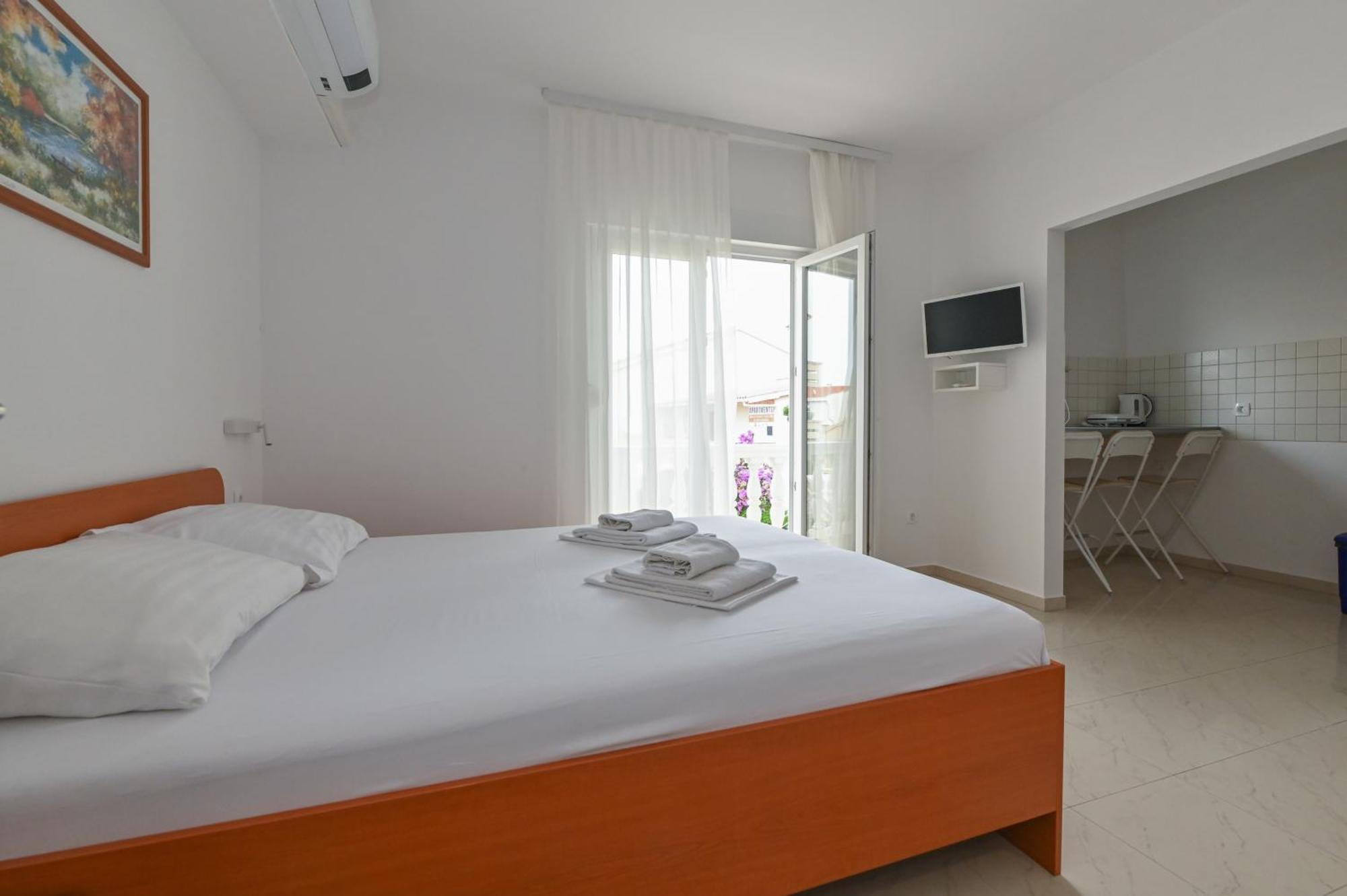 Seagull Pool Apartments & Studios Novalja Habitación foto