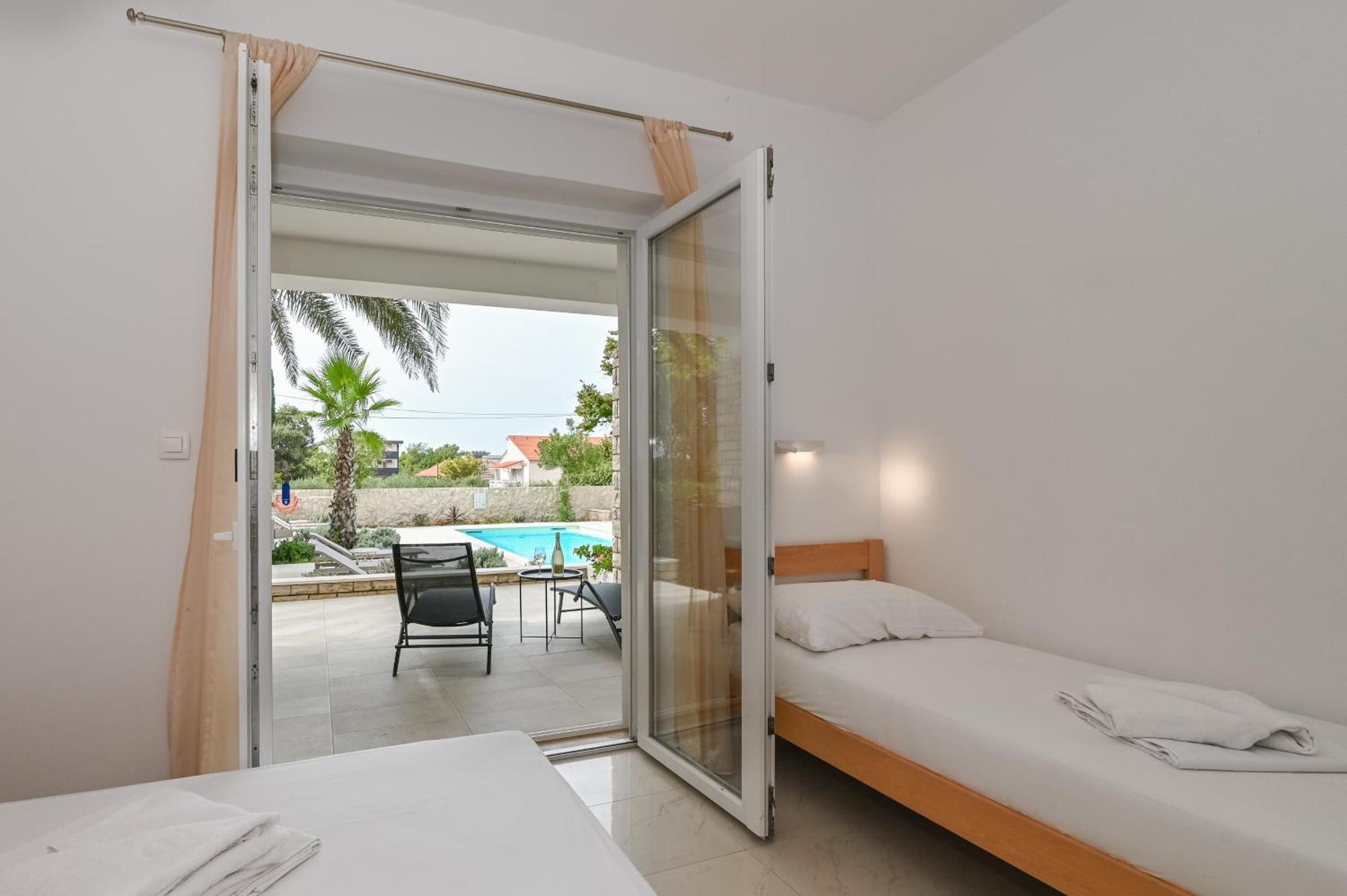 Seagull Pool Apartments & Studios Novalja Habitación foto