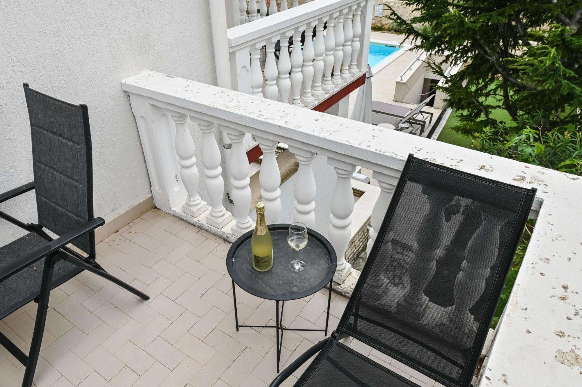 Seagull Pool Apartments & Studios Novalja Habitación foto